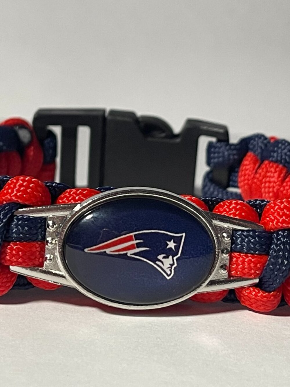 New England Patriots NFL Paracord Bracelet NEW